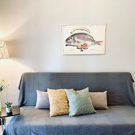 Delta • Next To The Daire *