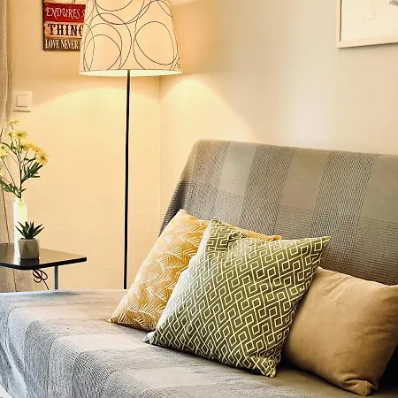 Daire Delta • Next To The