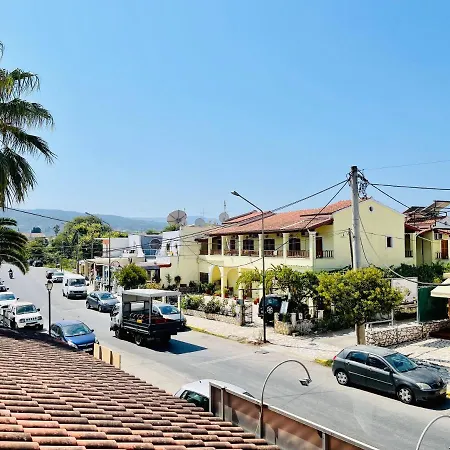 Daire Delta • Next To The